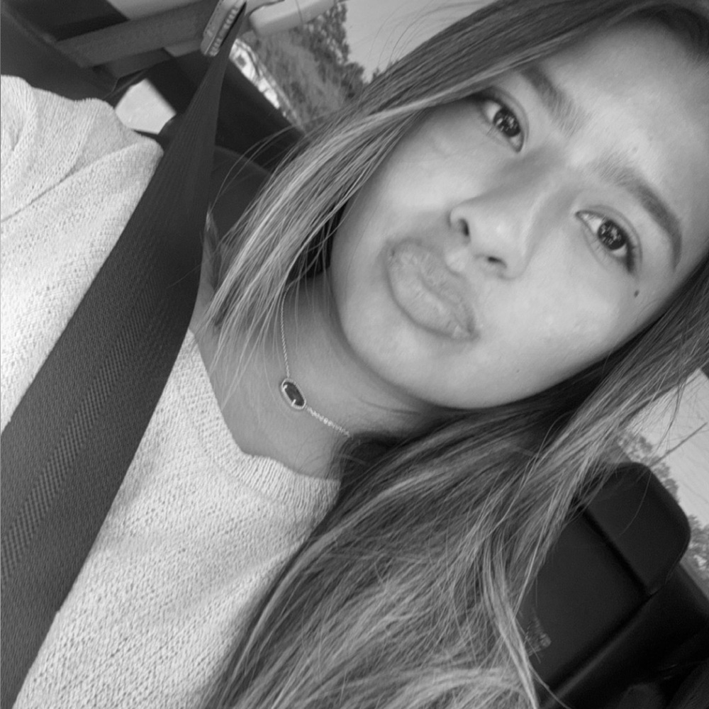 Meet your Posher, Ana